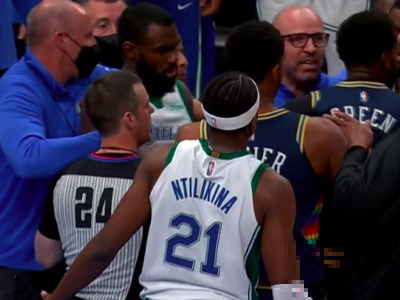 最近NBA不太平啊！在今日比赛中掘金与独行侠爆发多人激烈冲突