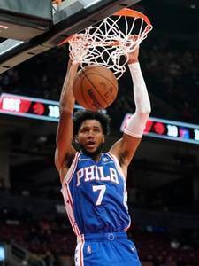 里弗斯:裁掉以赛亚-乔对我来说很难 我认为他是NBA级别的球员